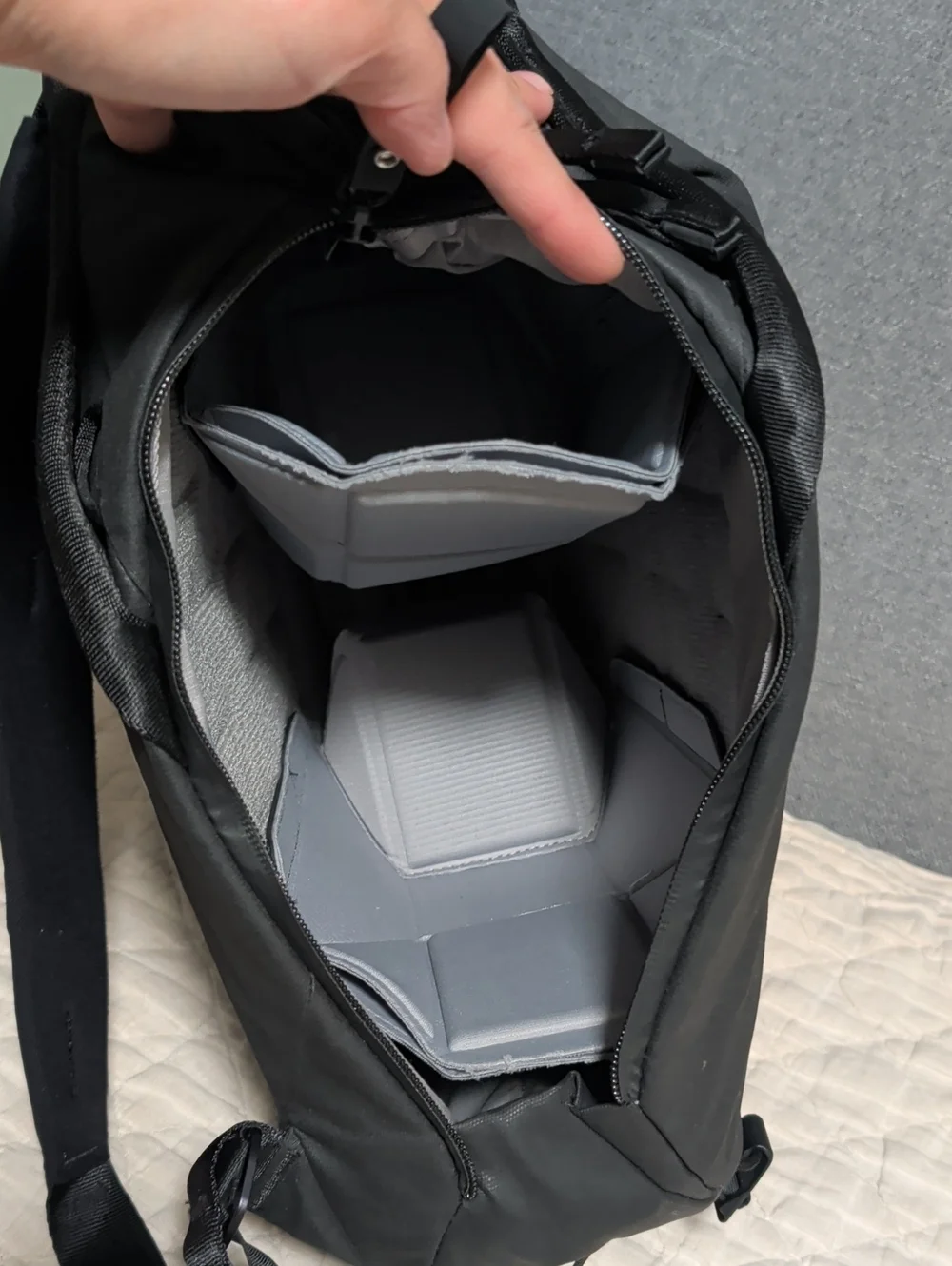 Peak Design Everyday Totepack 20L Minimalist Black Roll-Top Men's Backpack
